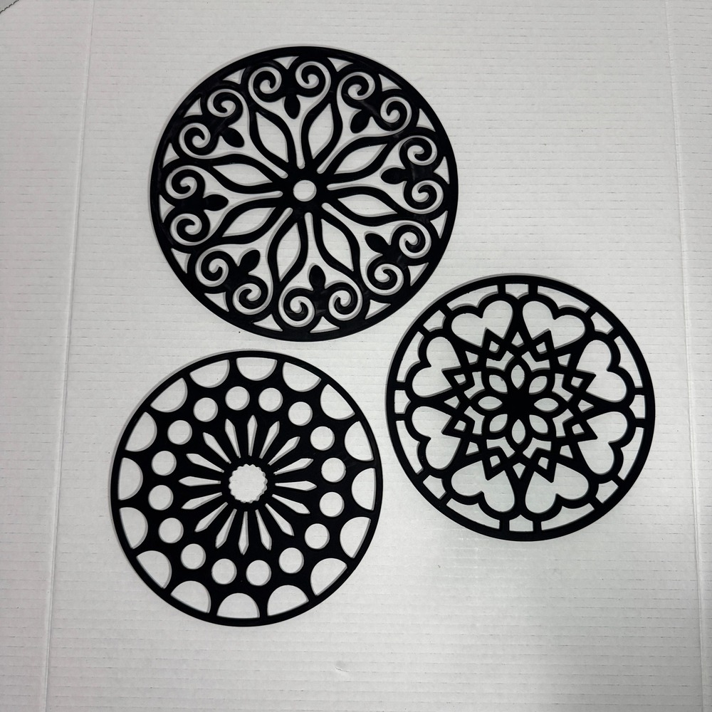 Set of‎ 6 Silicone Trivets – Mandala Style Heat-Resistant Black & White Pads